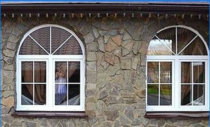 Metal-plastic windows: we select the shape professionally