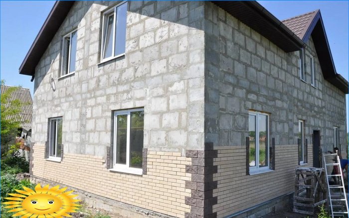House of polystyrene concrete blocks