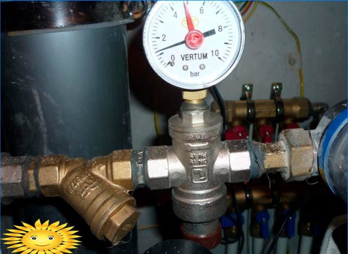 Reducer or regulator of water pressure in the water supply system