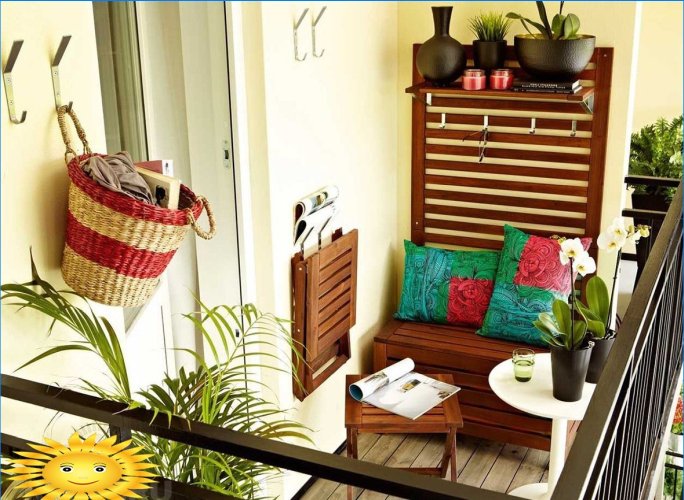 Six essential things for a cozy and functional balcony