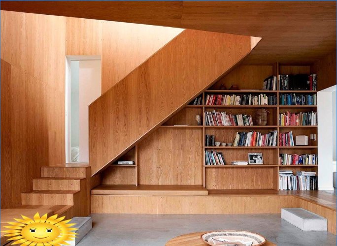 Staircase in the interior - creativity of functionality is not an obstacle