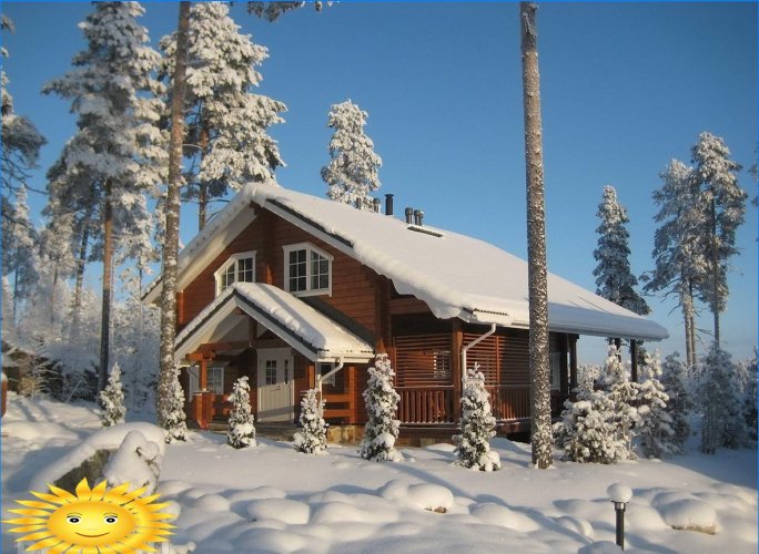 Winter snow-covered cottages: a beautiful photo selection