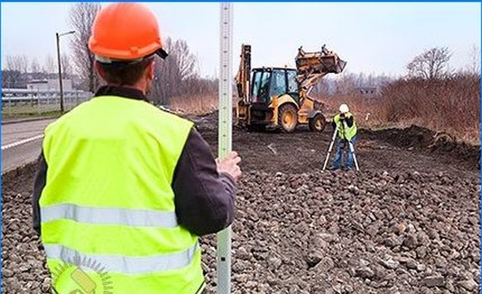 Geodesy and its role at a modern construction site