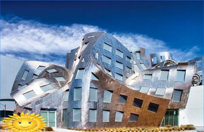 10 most famous buildings by architect Frank Gehry