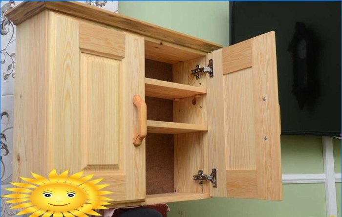 Do-it-yourself paneled wardrobe made of solid pine