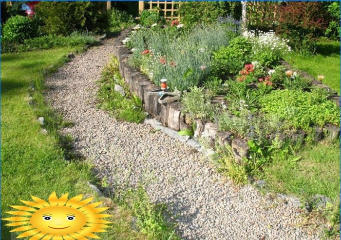 DIY garden paths: ideas and photos for inspiration