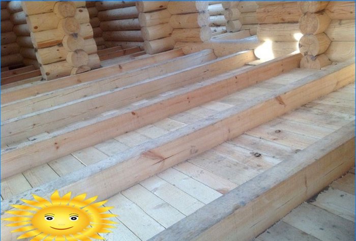 Floor insulation in a wooden house