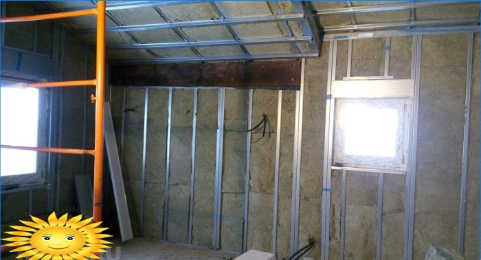 Internal insulation of LSTK panels