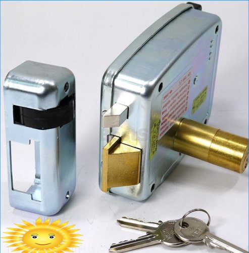 How does a door lock work