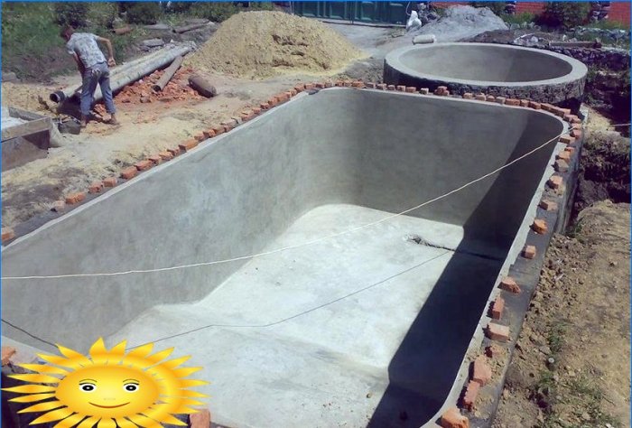 How to build a pool with a concrete bowl with your own hands