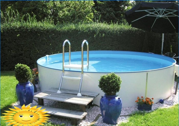 Round frame pool on the site
