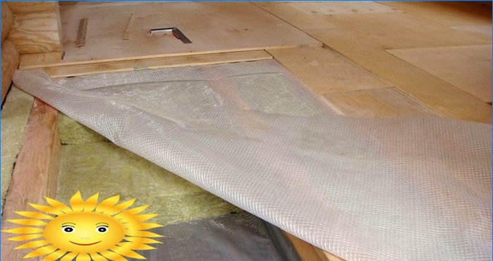 How to properly insulate the floor in a wooden house