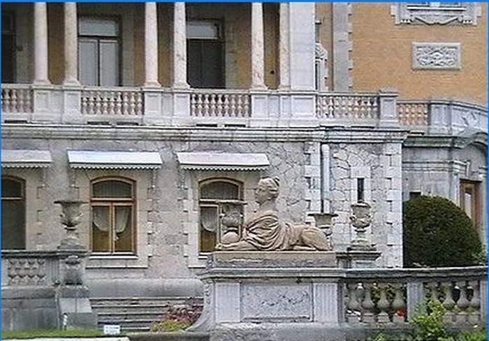 Facade of the Massandra Palace
