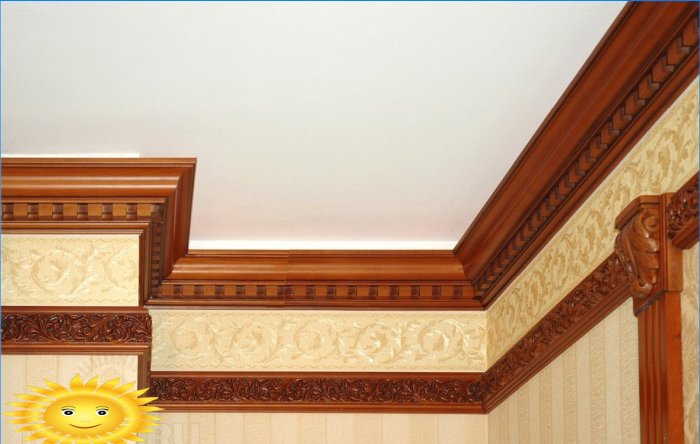 Carved wood cornices