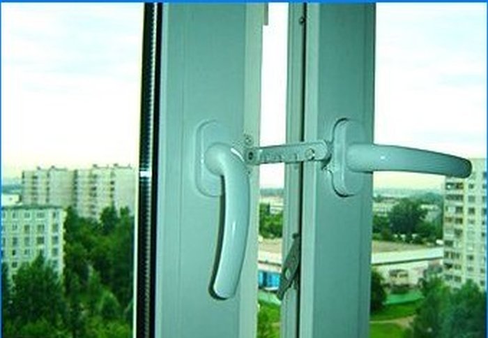Plastic windows with climate control system. Excess or necessity