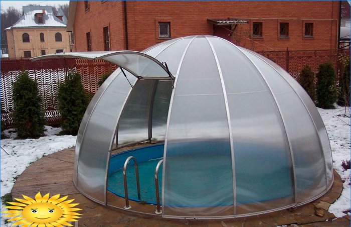 Swimming pool in a greenhouse: examples, features, pros