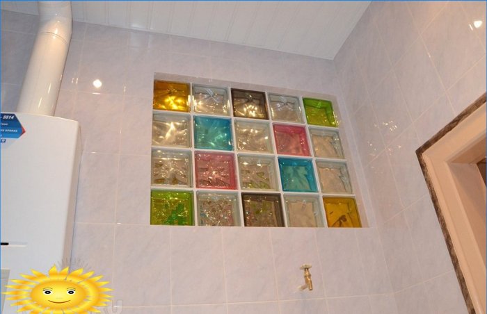 Colored glass blocks in the bathroom