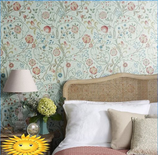 Wallpaper or wall painting: what to choose