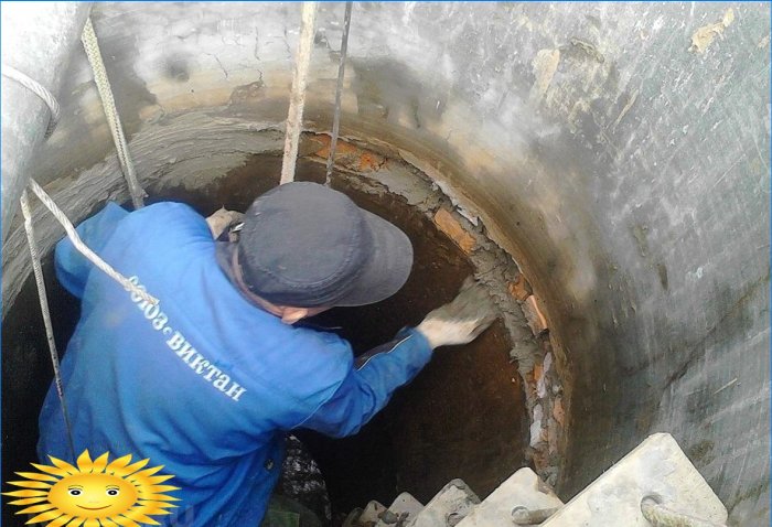 Sealing seams in a well