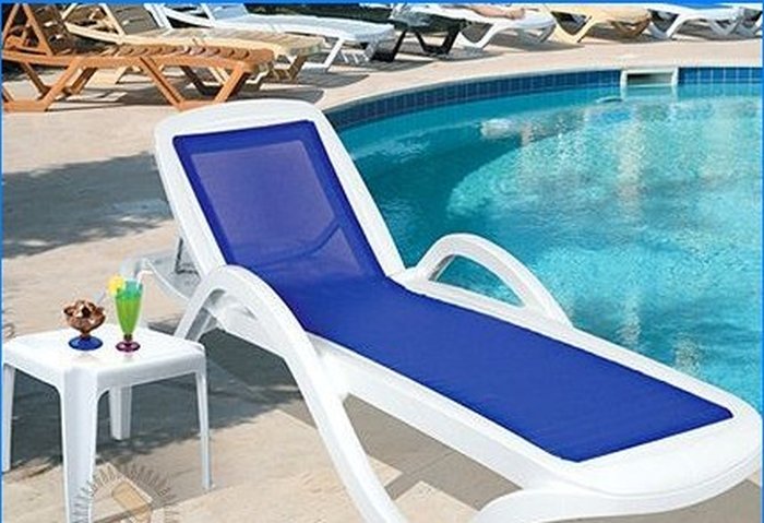 We rest in comfort - choose sun loungers and sun loungers