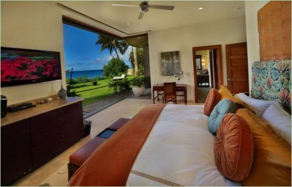 Bedroom with luxurious ocean views