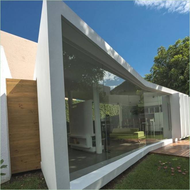 A designer glass terrace in Mexico