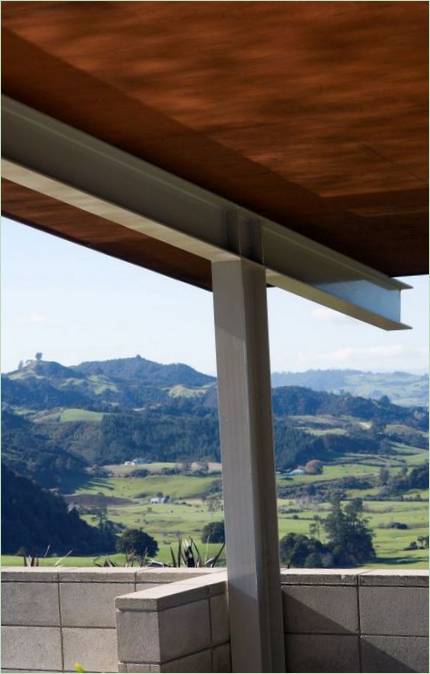 View from the chic Foothills House country house in New Zealand