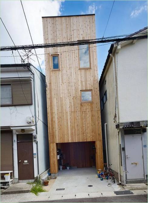 Exceptional wooden trimming of a private house facade