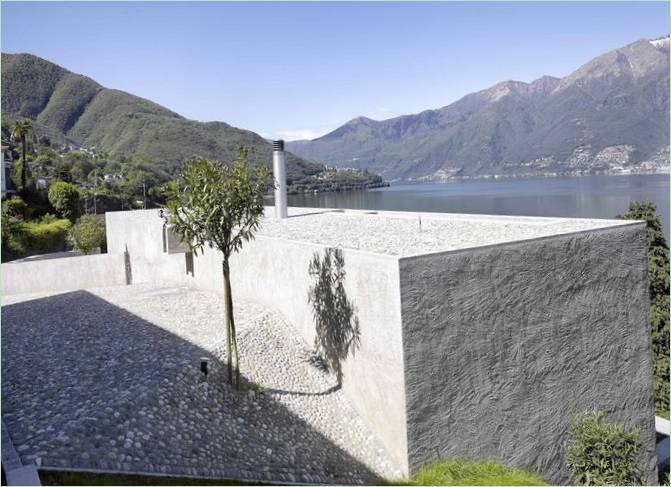 House with panoramic views of Lake Maggiore by Wespi de Meuron, Ronzo, Sant´Abbondio, Switzerland