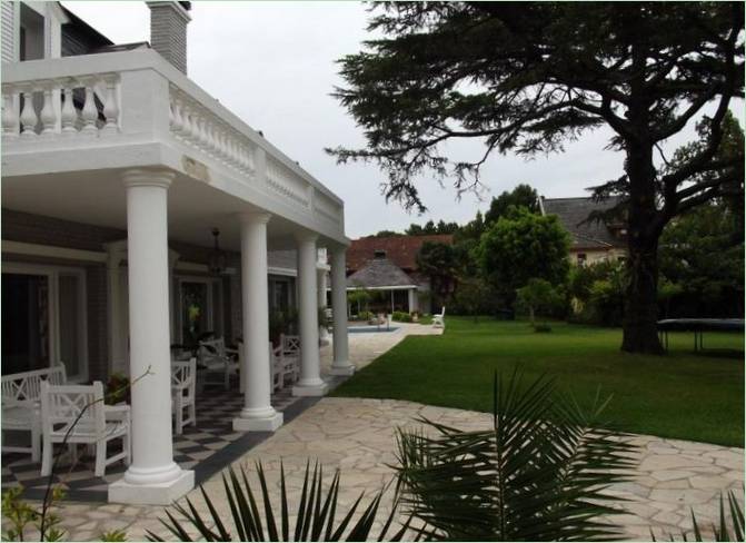 A César Boratyn luxury home in Buenos Aires