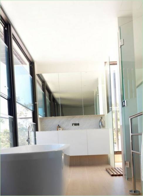 The bathroom of a luxurious residence in Australia