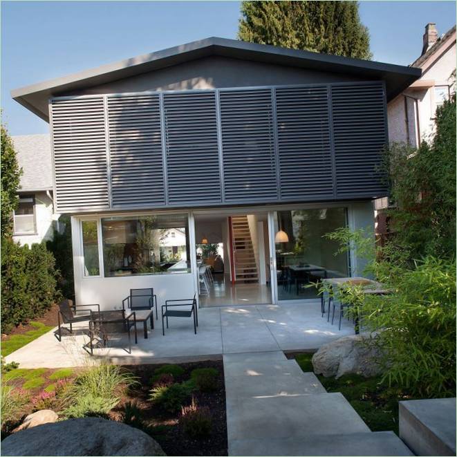 House 430 by D'Arcy Jones in Vancouver
