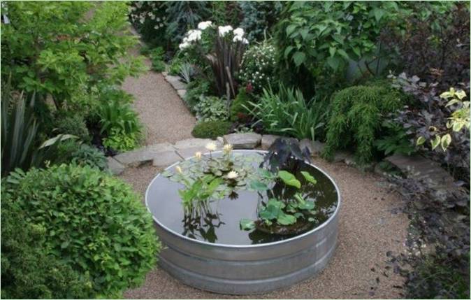 Amazing backyard ideas: galvanized tub