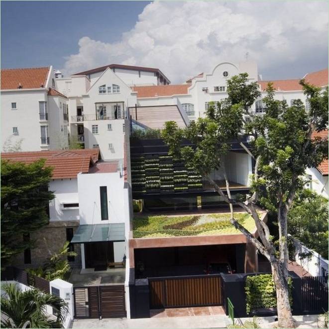 Maximum Garden House roof landscaping