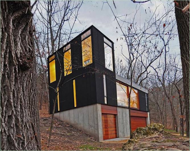 The original house on a slope for a family on a tight budget